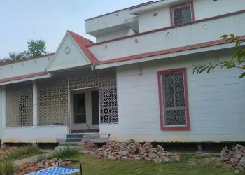 Building lifting services in India